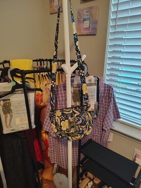 VERA BRADLEY Cute Quilted Adjustable Crossbody Shoulder  Navy BLUES/Yellow Purse